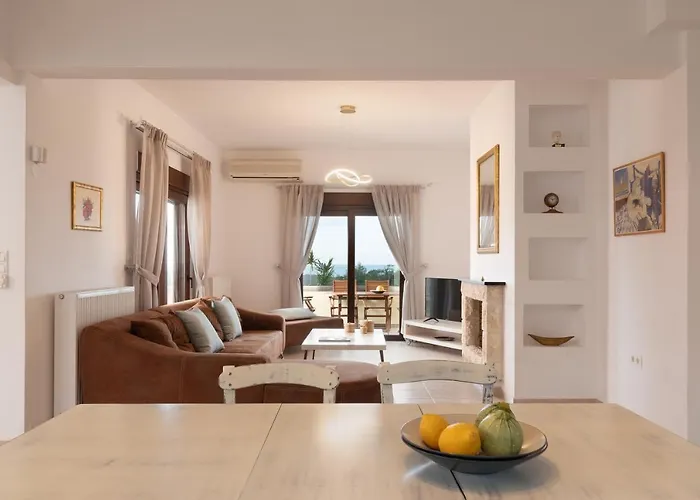 Family Villa Rousa In Rethymno With Pool, Bbq And Kids Area